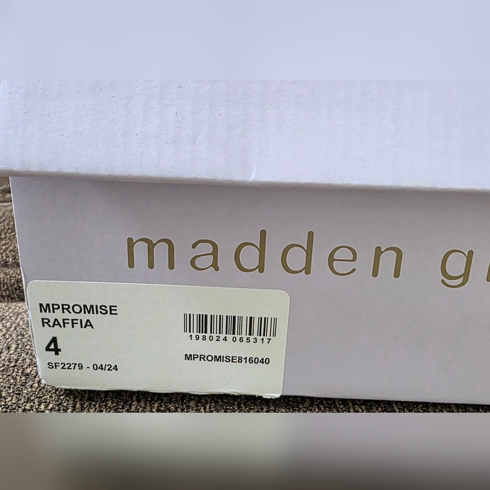 Madden Girl Teddy-T Pastel Tie-Dye Platform Velcro Sandals, Size 4 NEW IN BOX! - Picture 15 of 15